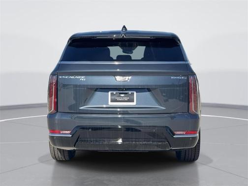 2025 Cadillac Escalade IQ Luxury 2