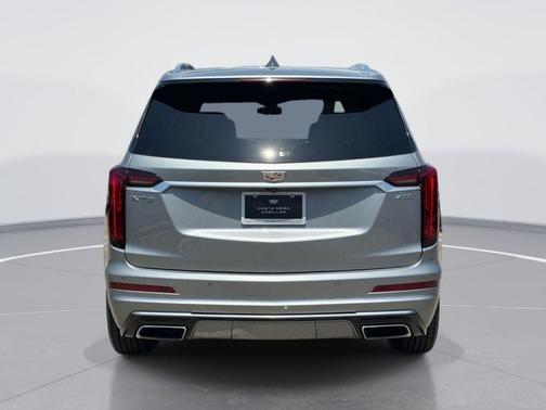 Argent Silver Metallic 2023 Cadillac XT6 Premium Luxury FWD