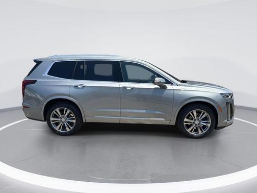 Argent Silver Metallic 2023 Cadillac XT6 Premium Luxury FWD