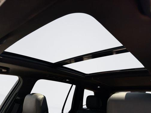 Argent Silver Metallic 2023 Cadillac XT6 Premium Luxury FWD
