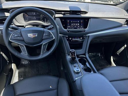 2024 Cadillac XT5 Luxury