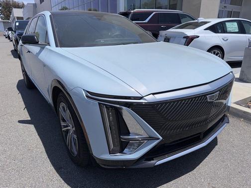 Nimbus Metallic 2024 Cadillac LYRIQ Luxury