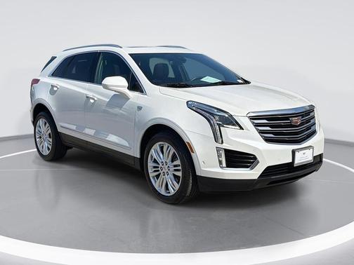Crystal White Tricoat 2017 Cadillac XT5 Premium Luxury
