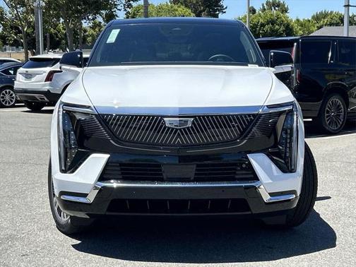 2025 Cadillac Escalade IQ Luxury 2