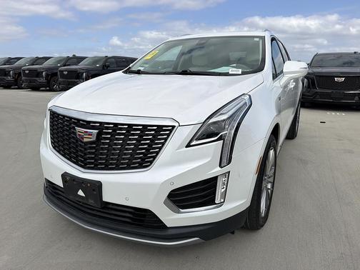 Crystal White Tricoat 2023 Cadillac XT5 Premium Luxury