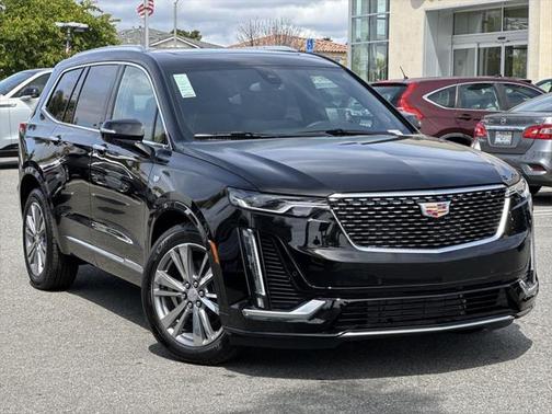 2025 Cadillac XT6 Premium Luxury FWD