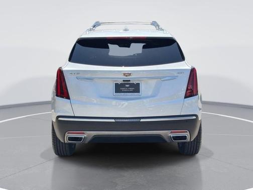Crystal White Tricoat 2025 Cadillac XT5 Premium Luxury