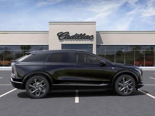 2025 Cadillac OPTIQ Luxury 1 AWD