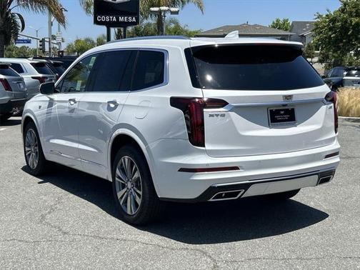 2025 Cadillac XT6 Premium Luxury FWD