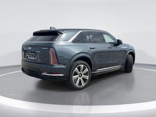 2025 Cadillac Escalade IQ Luxury 2