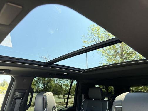 2025 Cadillac Escalade ESV Premium Luxury