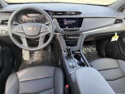 2025 Cadillac XT5 Luxury