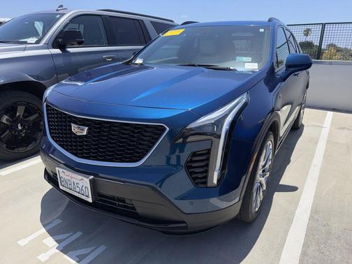 Atlantic Metallic 2019 Cadillac XT4 Sport