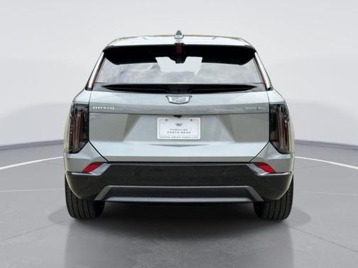 Argent Silver Metallic 2025 Cadillac OPTIQ Sport 2 AWD