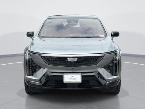 Argent Silver Metallic 2025 Cadillac OPTIQ Sport 2 AWD