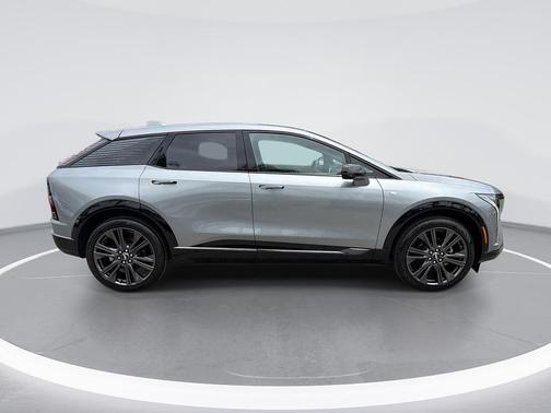 Argent Silver Metallic 2025 Cadillac OPTIQ Sport 2 AWD