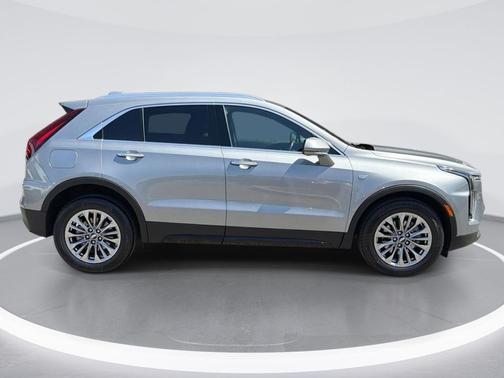 Argent Silver Metallic 2024 Cadillac XT4 Premium Luxury