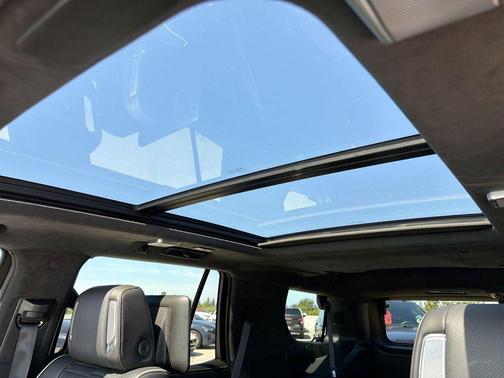 Argent Silver Metallic 2023 Cadillac Escalade V-Series