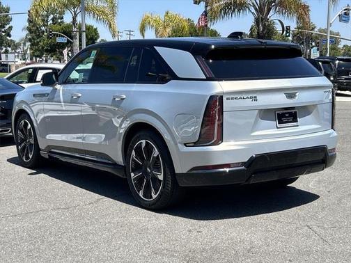 2025 Cadillac Escalade IQ Sport 2