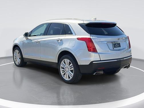 Radiant Silver Metallic 2019 Cadillac XT5 Premium Luxury