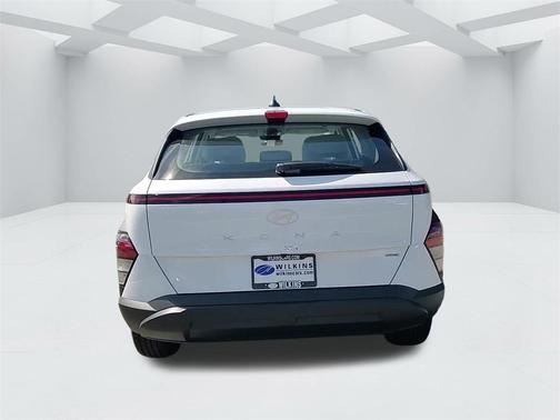 2025 Hyundai KONA SE