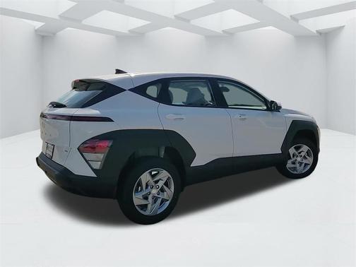 2025 Hyundai KONA SE