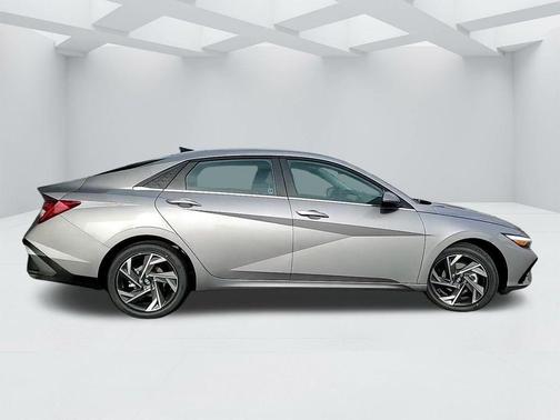 2025 Hyundai ELANTRA HEV Limited