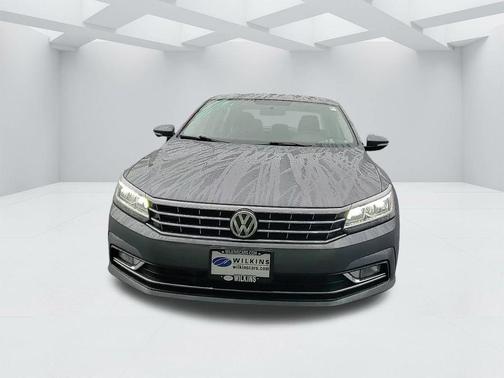 2017 Volkswagen Passat 1.8T SE