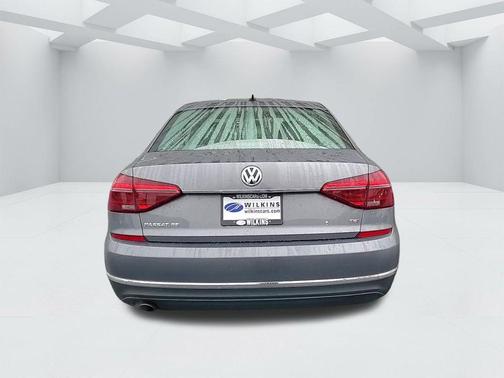 2017 Volkswagen Passat 1.8T SE