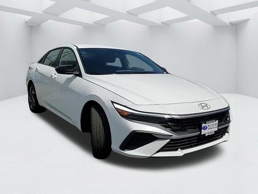 2025 Hyundai ELANTRA HEV SEL Sport