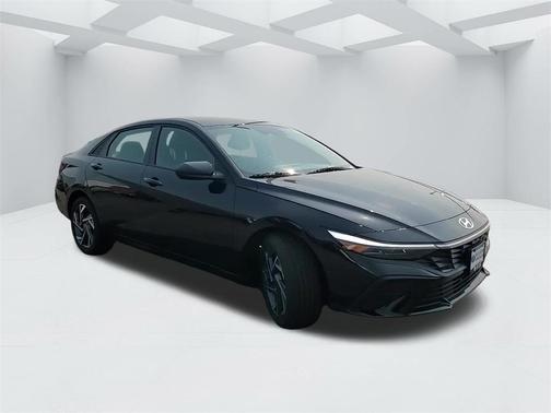2025 Hyundai ELANTRA HEV SEL Sport