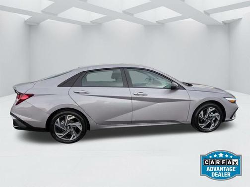 Metal 2025 Hyundai ELANTRA SEL Sport