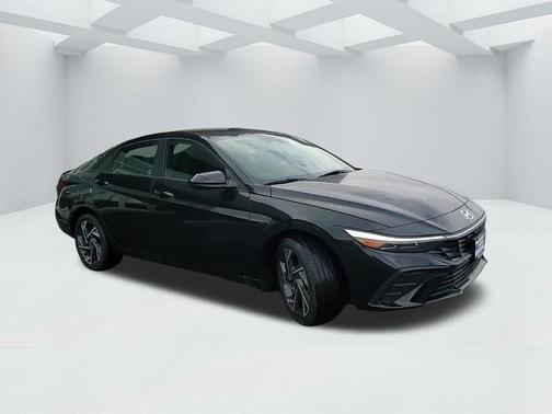 2025 Hyundai ELANTRA HEV SEL Sport