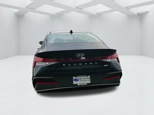 2025 Hyundai ELANTRA HEV SEL Sport