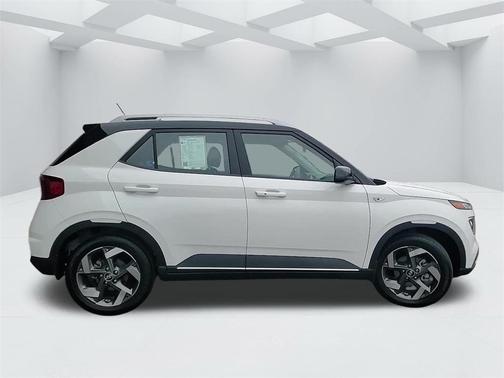 2024 Hyundai VENUE Limited