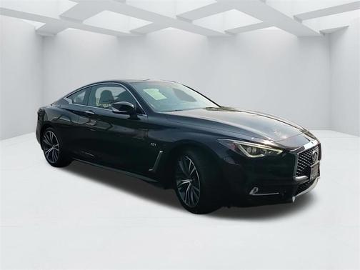 2017 INFINITI Q60 2.0T