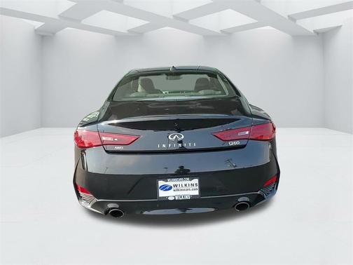 2017 INFINITI Q60 2.0T