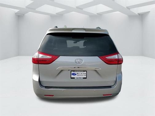 2016 Toyota Sienna Limited Premium