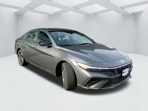 2025 Hyundai ELANTRA HEV SEL Sport