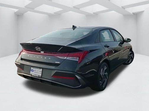 2025 Hyundai ELANTRA HEV SEL Sport