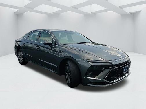 2024 Hyundai SONATA Hybrid Limited