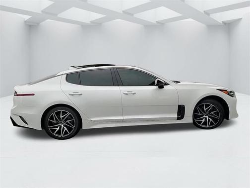 2022 Kia Stinger GT-Line