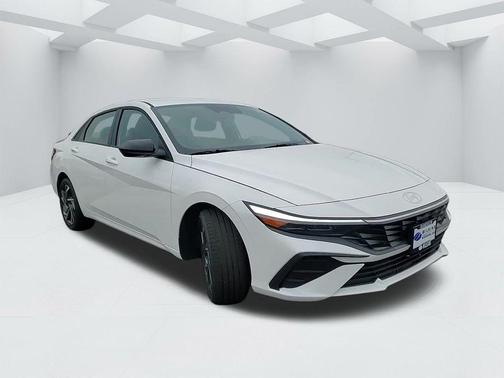 2025 Hyundai ELANTRA HEV SEL Sport
