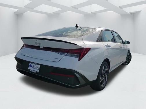 2025 Hyundai ELANTRA HEV SEL Sport