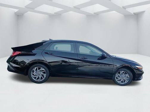 2025 Hyundai ELANTRA HEV Blue