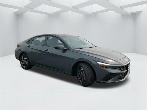 2025 Hyundai ELANTRA HEV SEL Sport