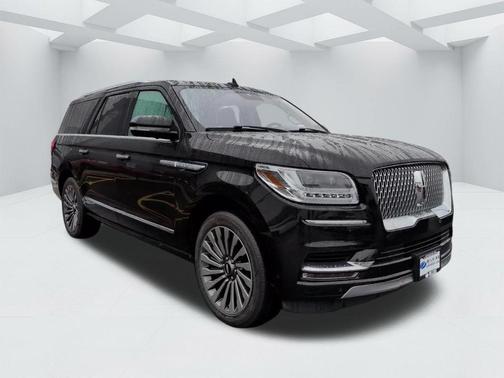 Black Metallic 2019 Lincoln Navigator L Reserve