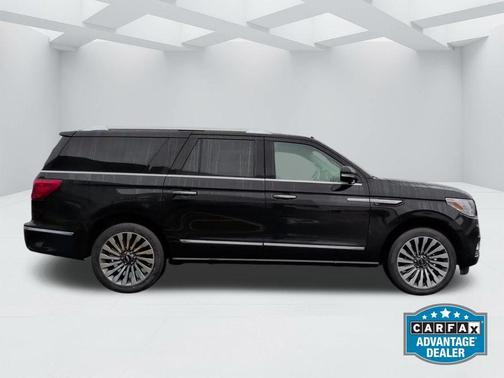 Black Metallic 2019 Lincoln Navigator L Reserve