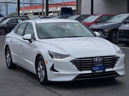 White 2023 Hyundai SONATA SE