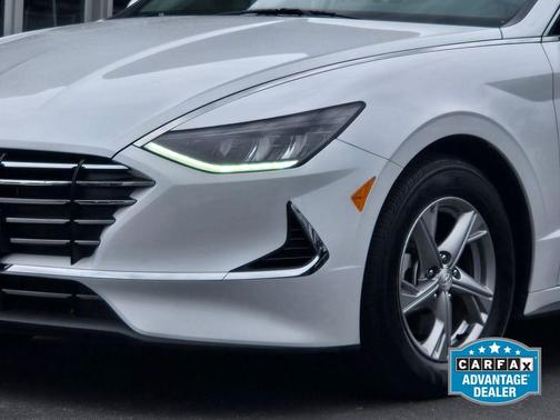 White 2023 Hyundai SONATA SE